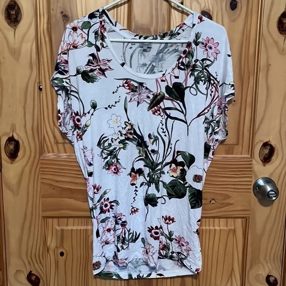 KISMET Raddison Top - Picture 4 of 11